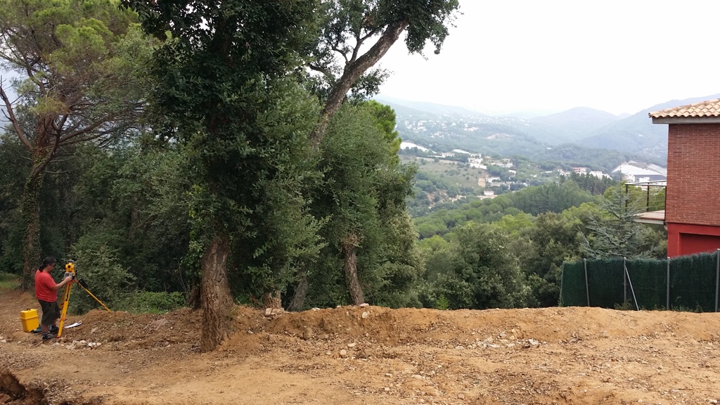 Estudio topogr&agrave;fico de las lindes de una finca
